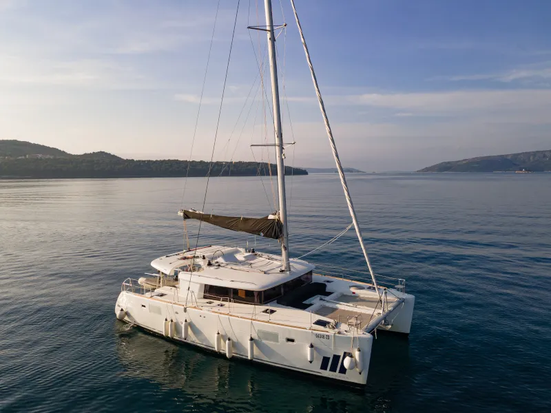 MOJA MALA - Catamaran in Seget Donji