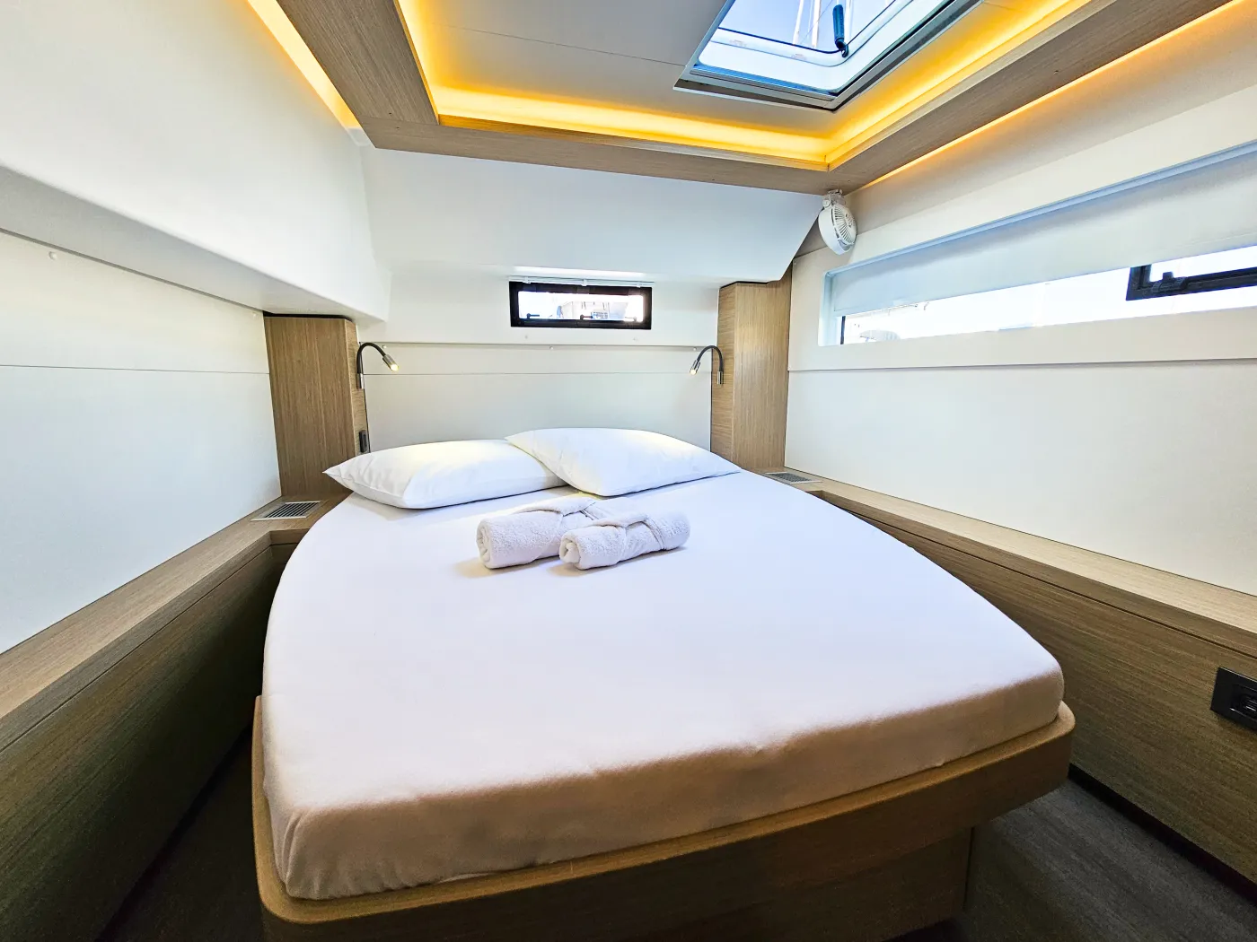 Galeb - Catamaran in Seget Donji