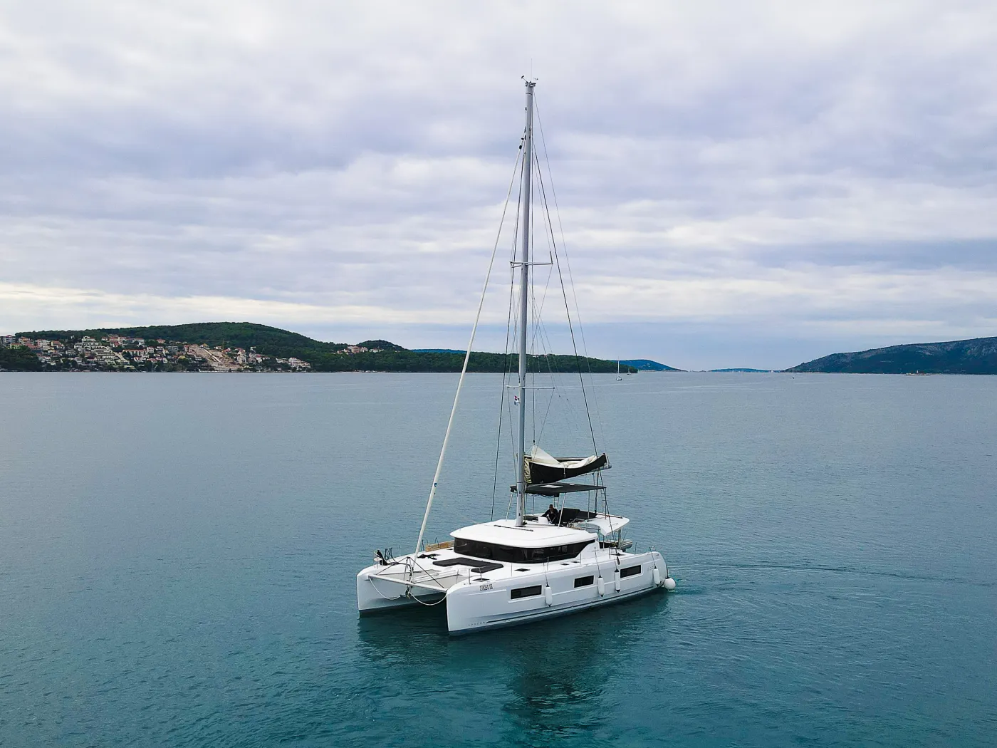 Galeb - Catamaran in Seget Donji