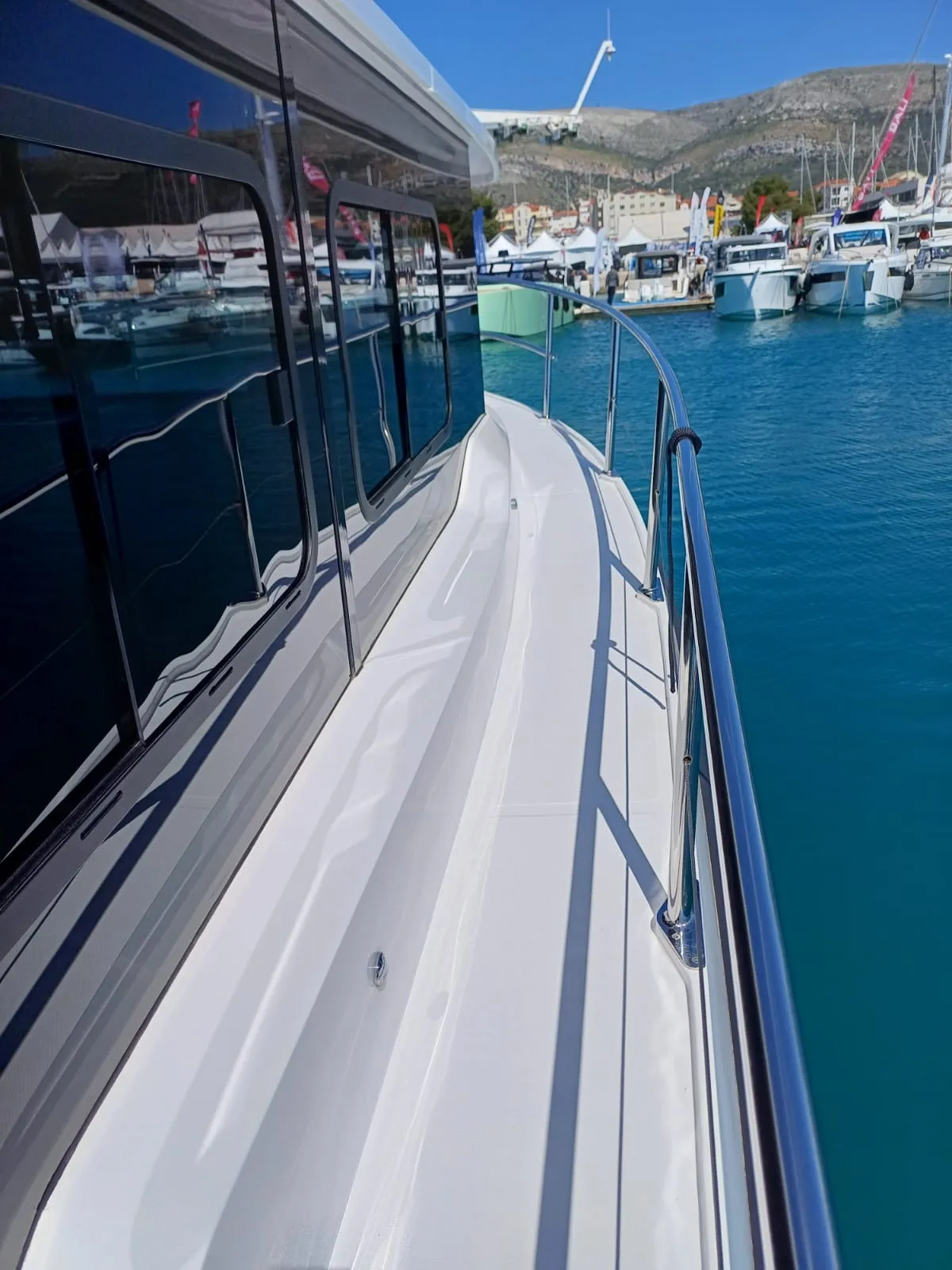 ŠOLTA - Motor Yacht in Seget Donji