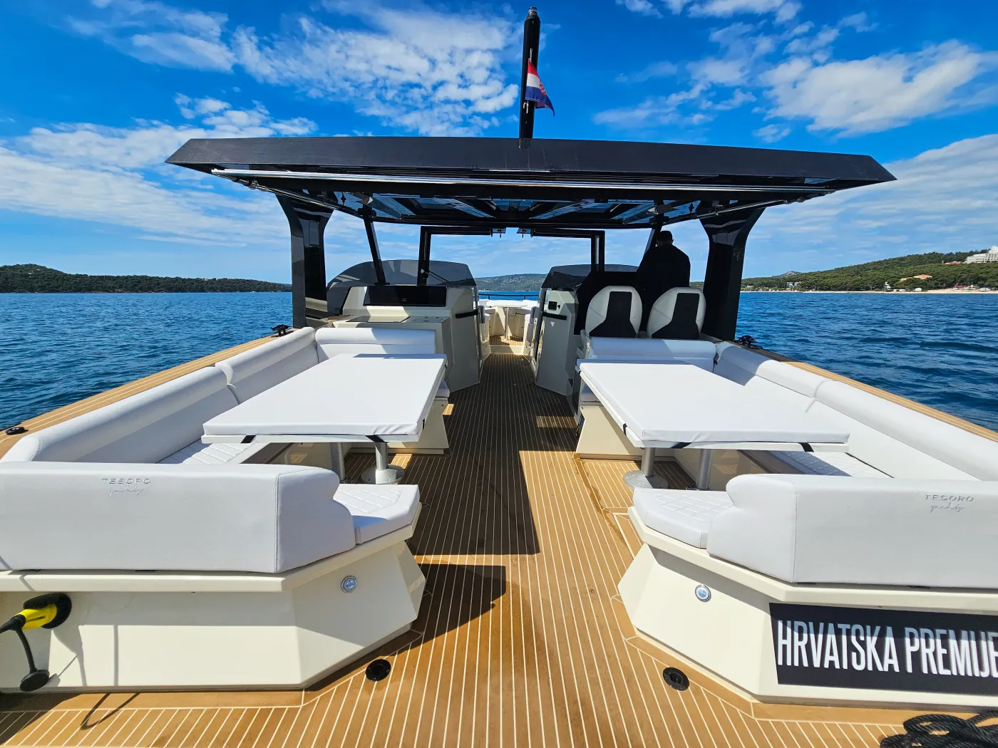 LASTOVO - Catamaran in Seget Donji
