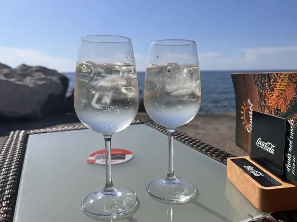 2 Glasses