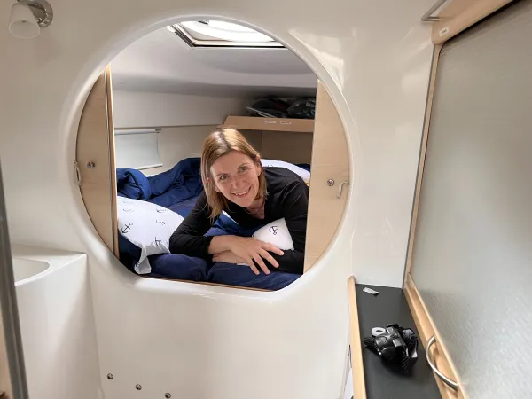 Interior image - Bow cabin