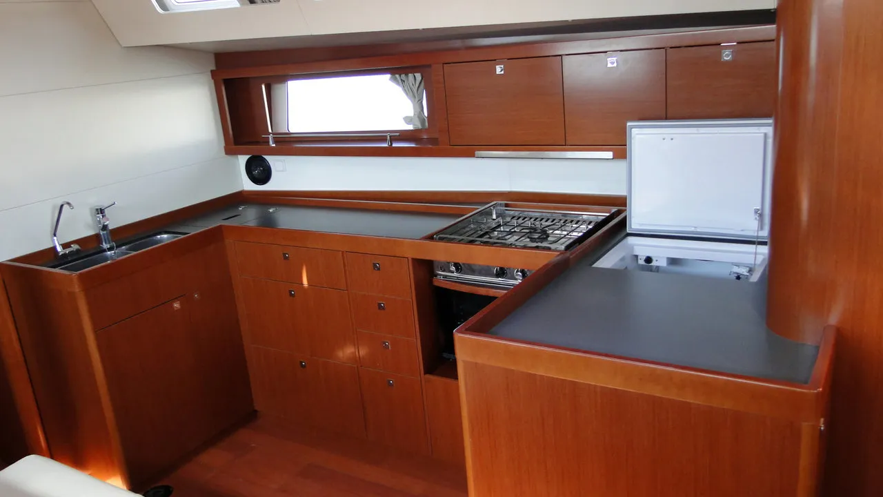 Orion XII - Sailboat in Volos