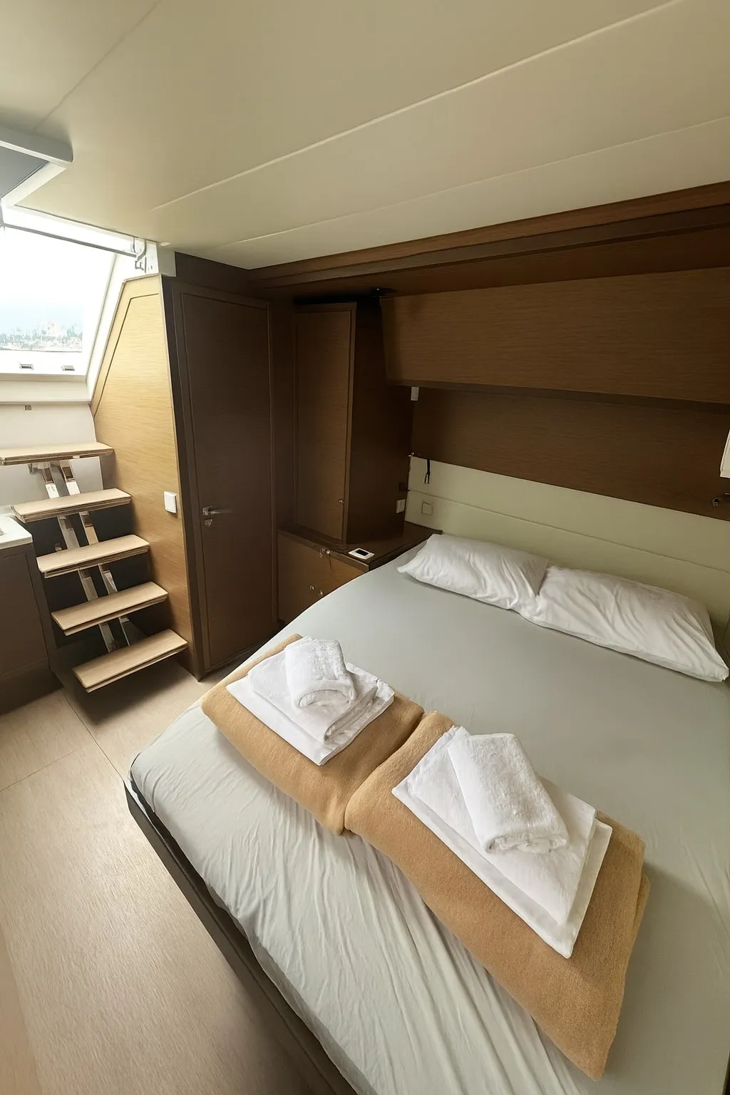 ORION STAR - Catamaran in Volos