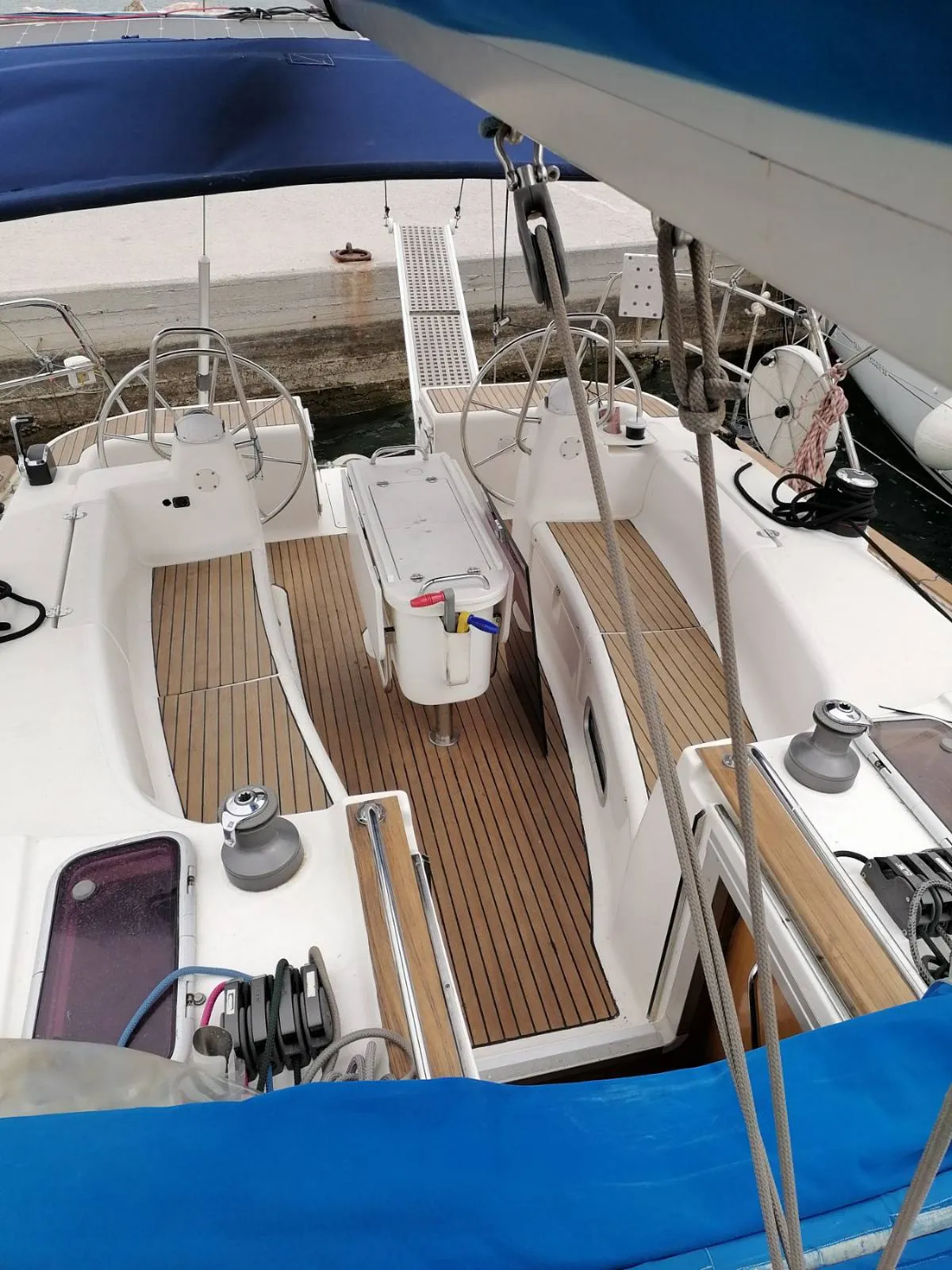 Orion VI - Sailboat in Volos