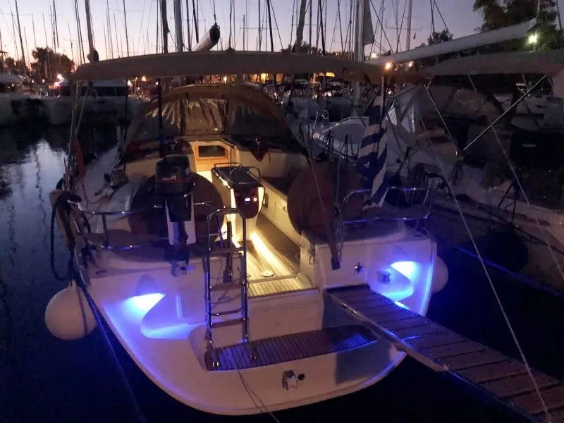 REN - TOTAL REFIT 2018 - Yelkenli içinde Alimos