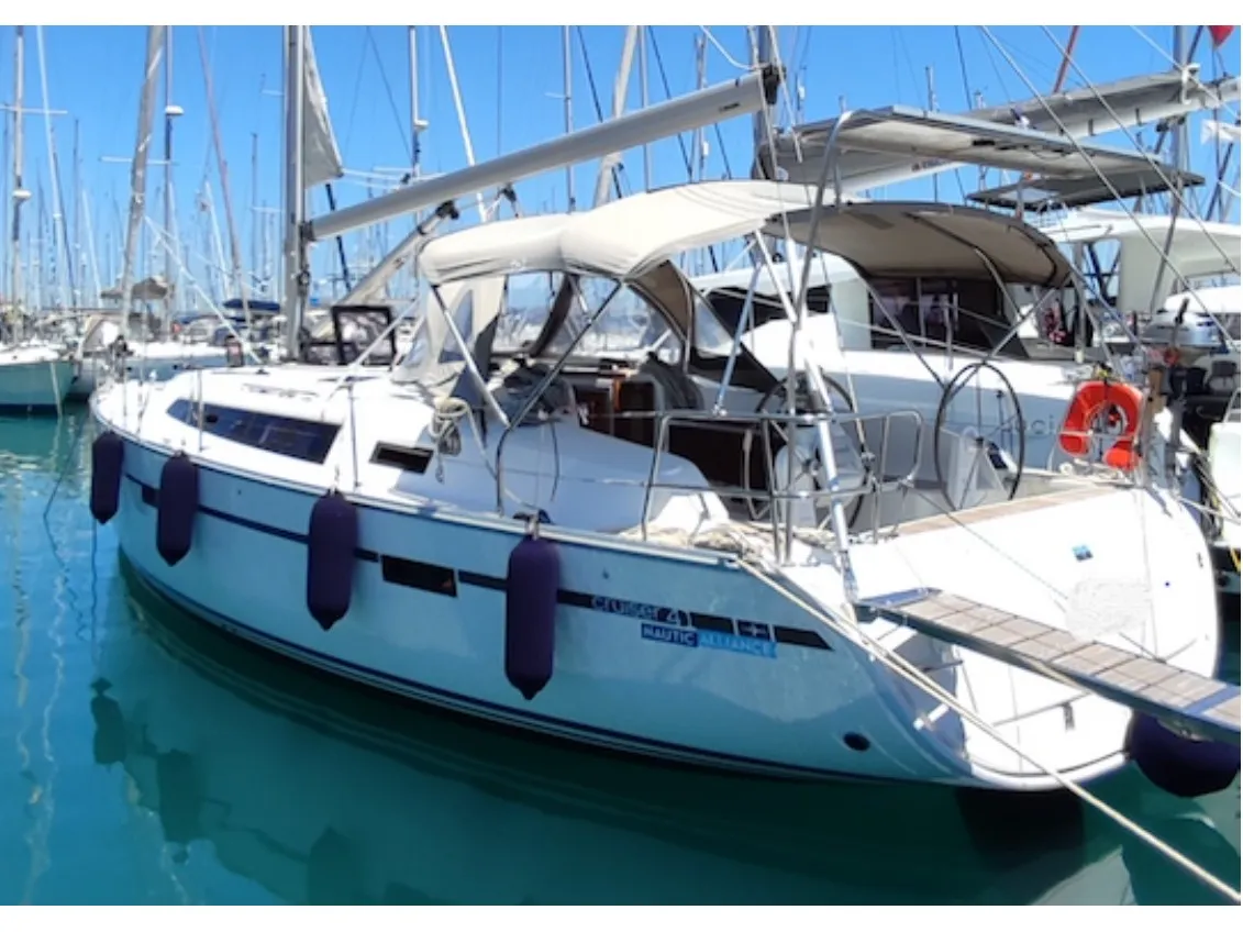 SAKE - Sailboat in Volos