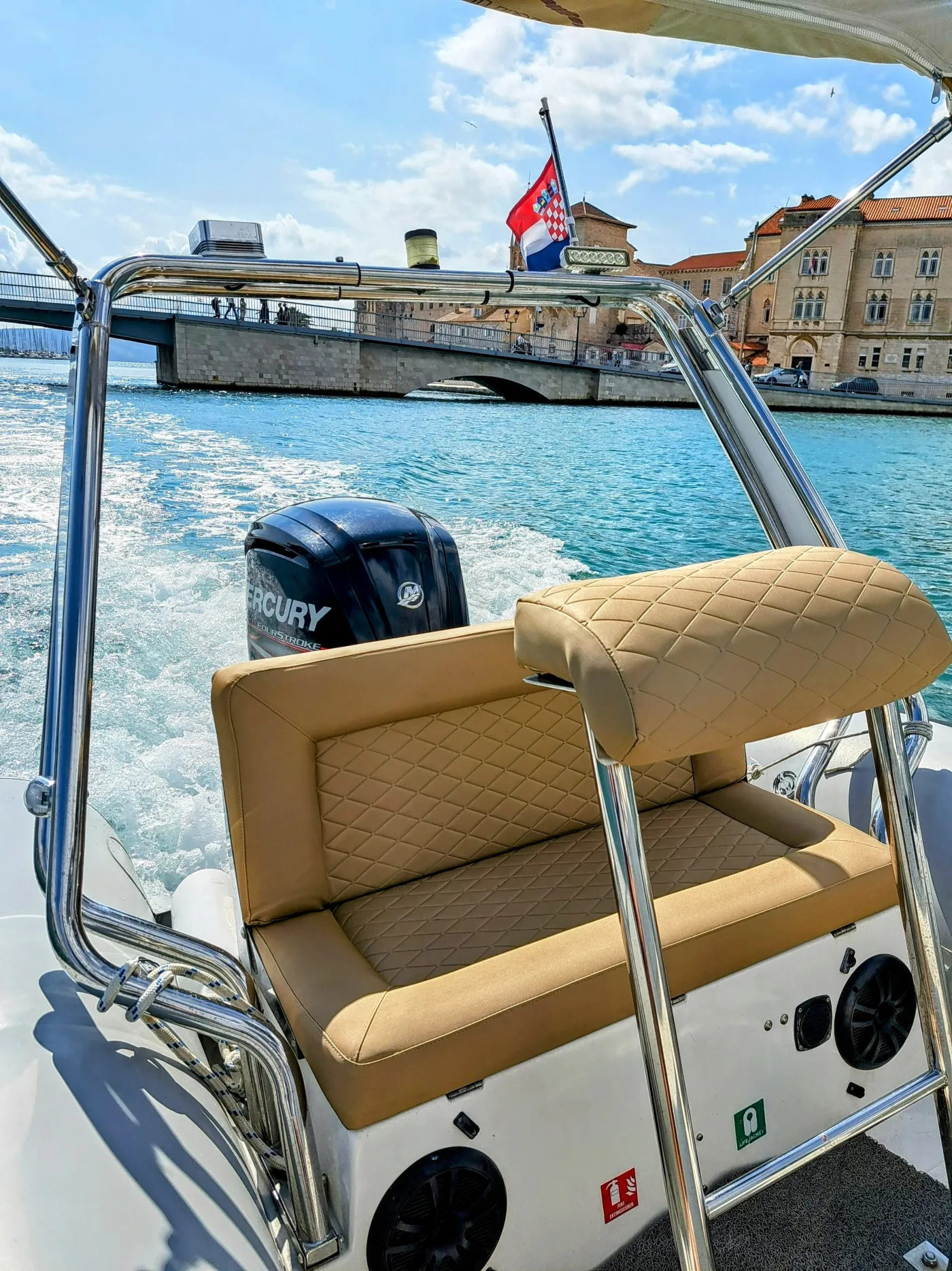 Niky - Motor Yat içinde Trogir