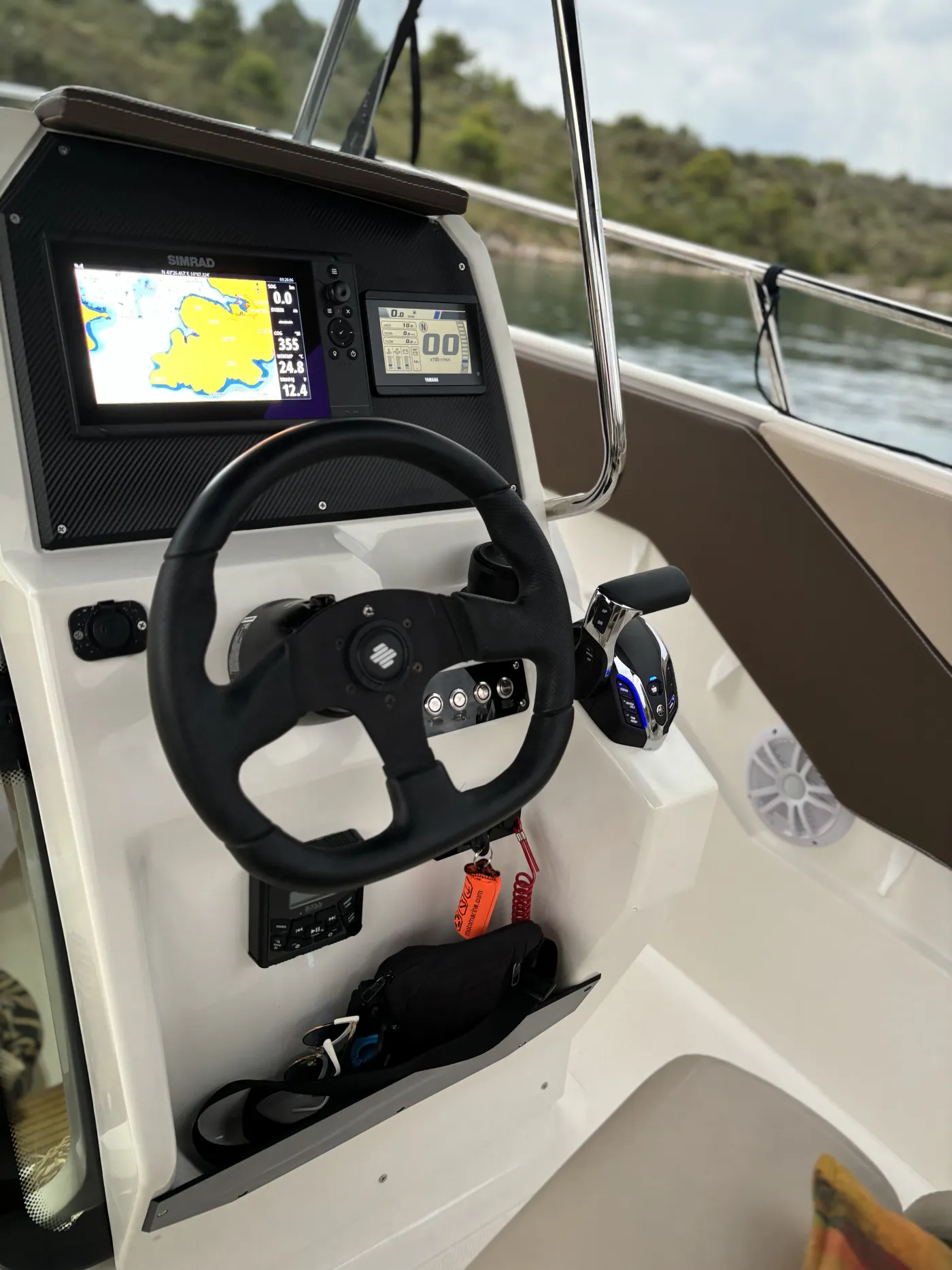 no_name - Motor Yat içinde Trogir