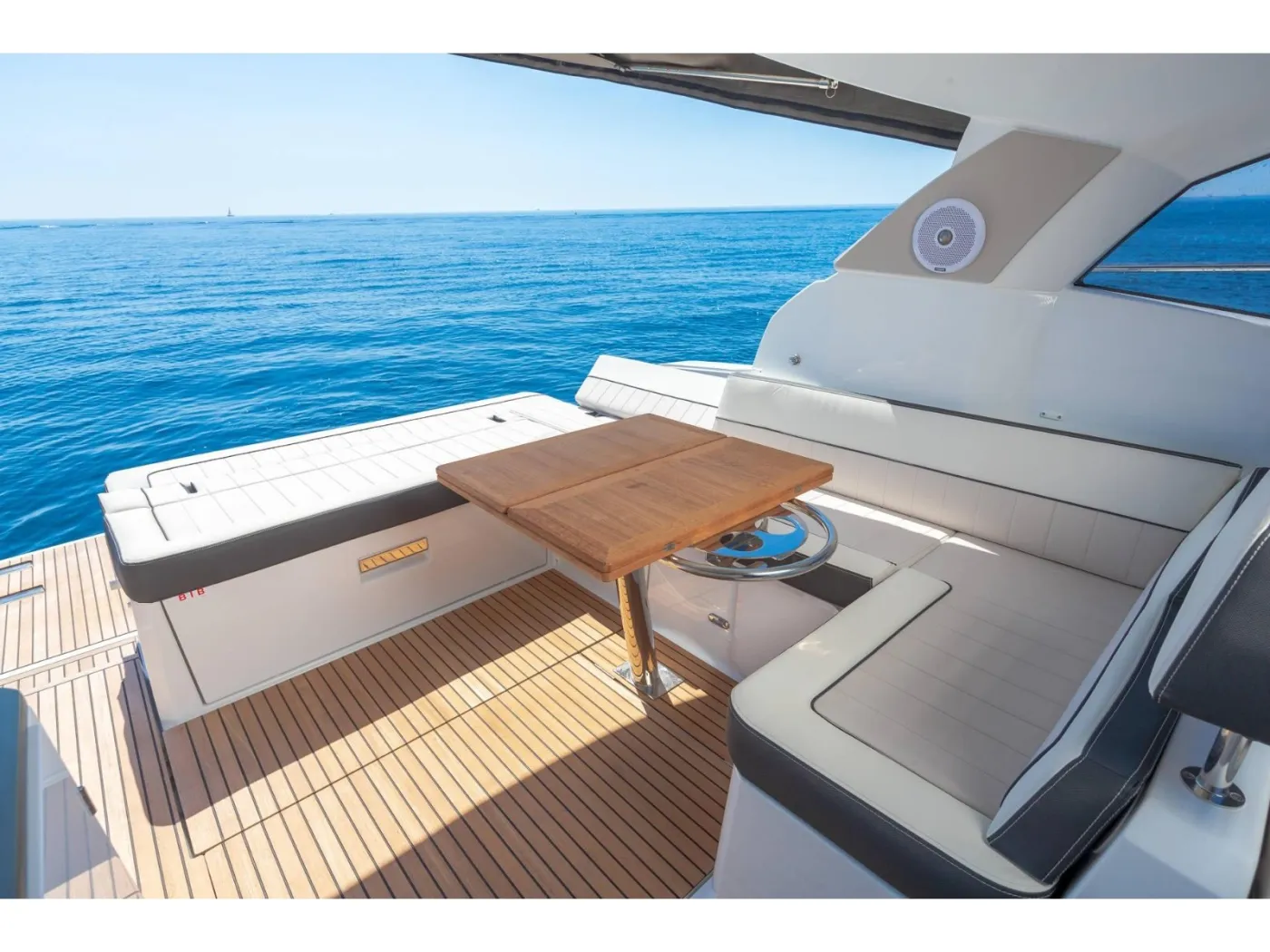 Jeanneau Leader 36 - Motor Yacht in Dubrovnik