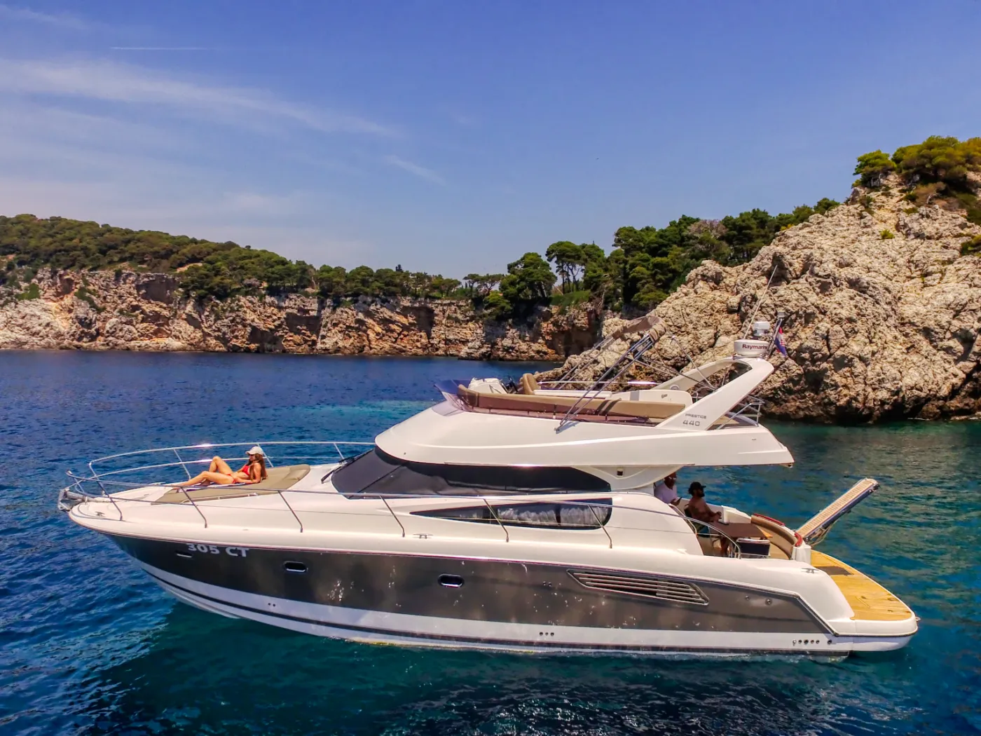 Amica - Motor Yacht in Dubrovnik