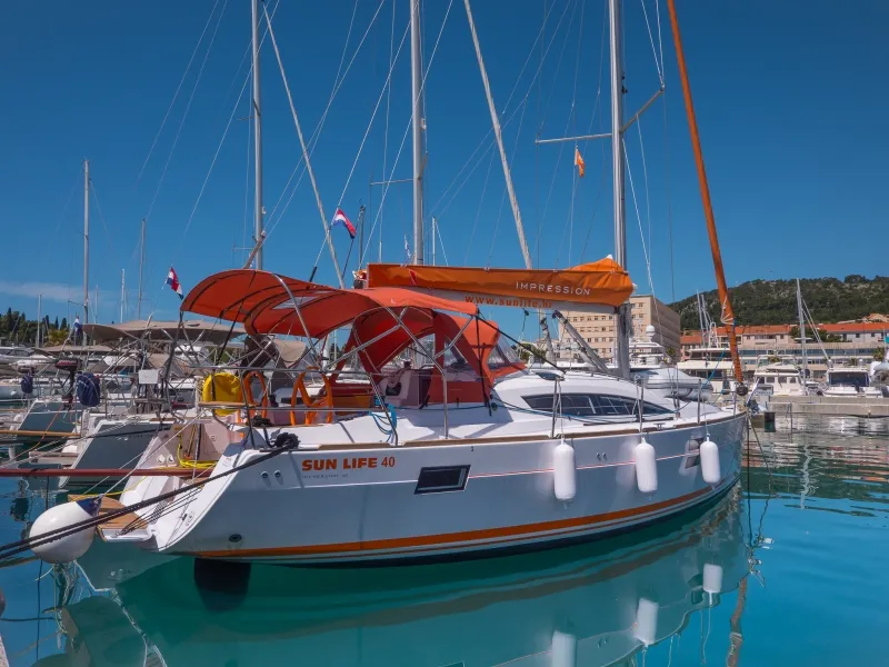 HAPPY - Yelkenli içinde Split