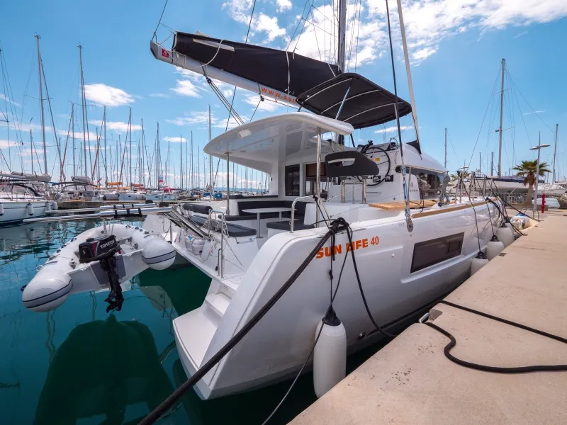 BLUE EYES - Catamaran in Split