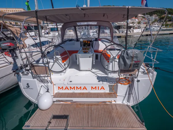 MAMMA MIA