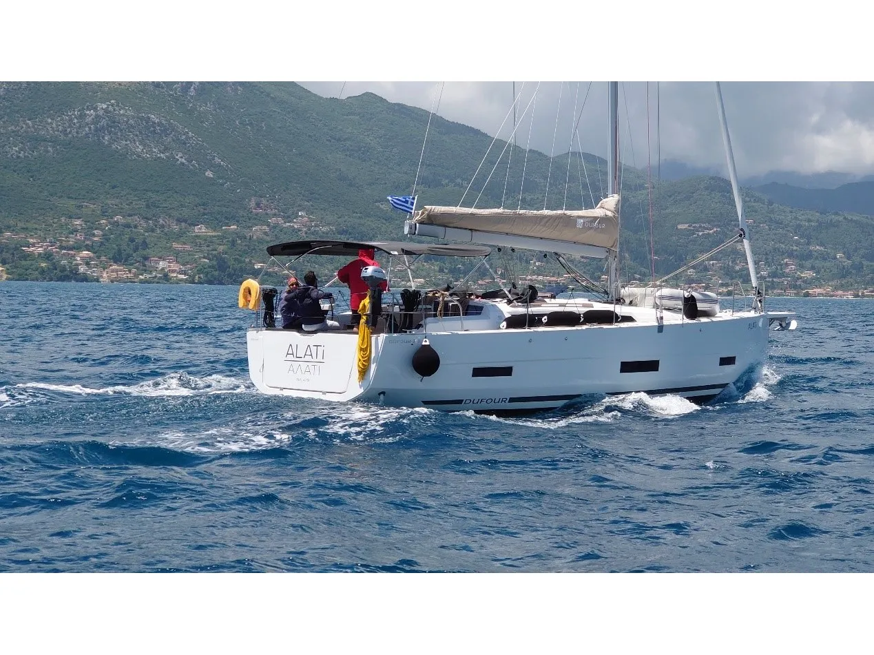 Alati - Yelkenli içinde Lefkada
