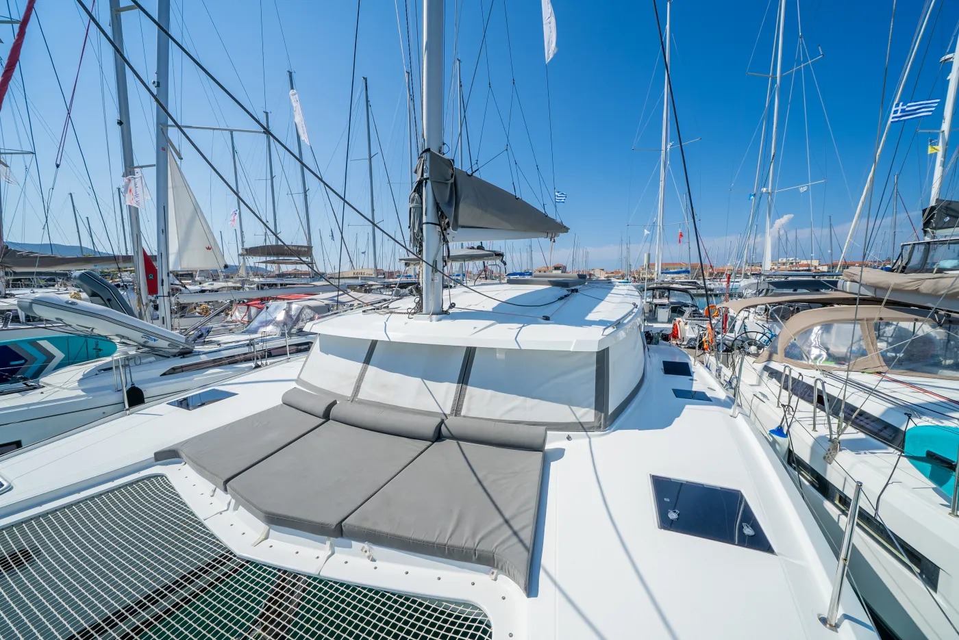 ELIA - Katamaran içinde Lefkada