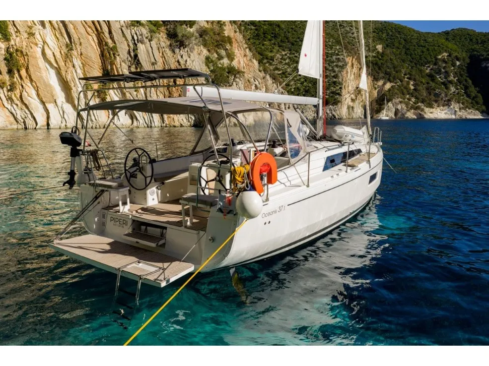 PIPERI - Yelkenli içinde Lefkada