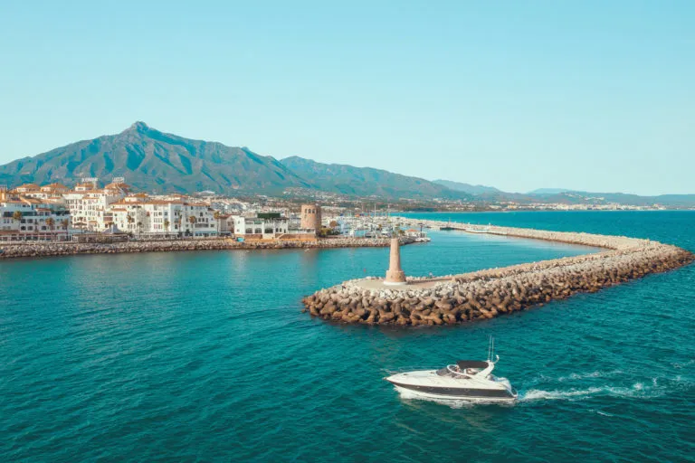 Better Late Than Never - Motor Yat içinde Marbella