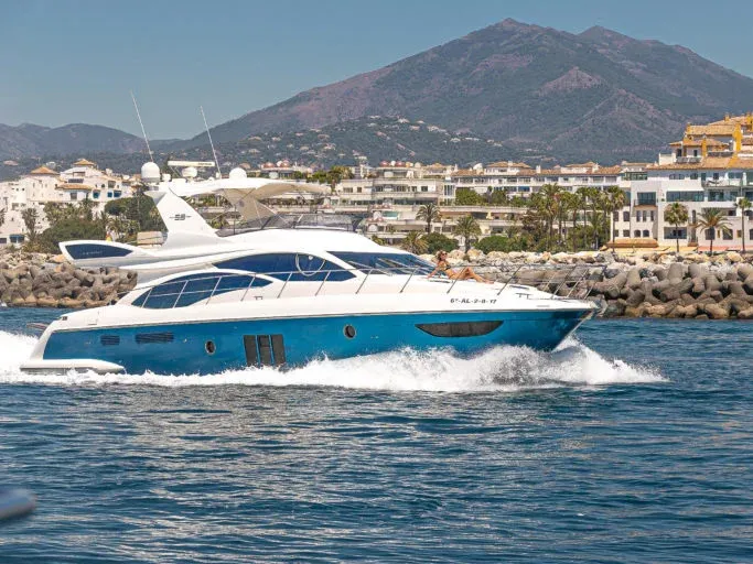 Lazurit - Motor Yat içinde Marbella