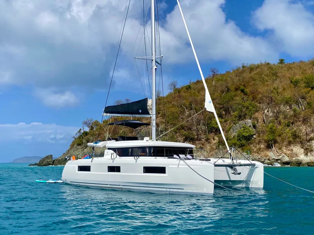 Maryna - Catamaran in Providence