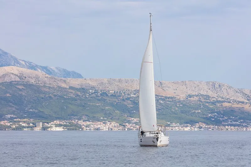 TINO - Sailboat in Split