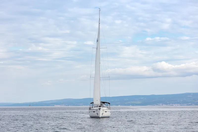 NINA - Sailboat in Split