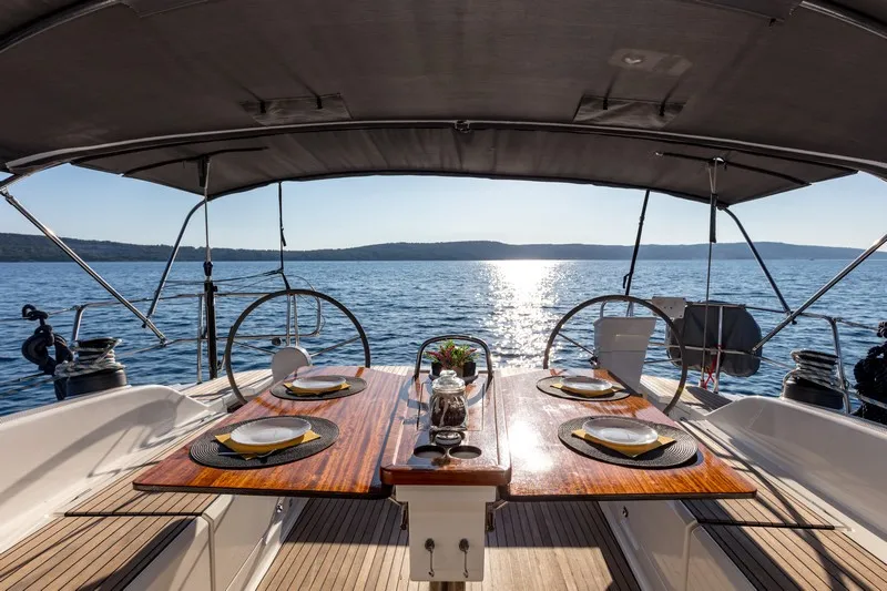 LUI - Sailboat in Split