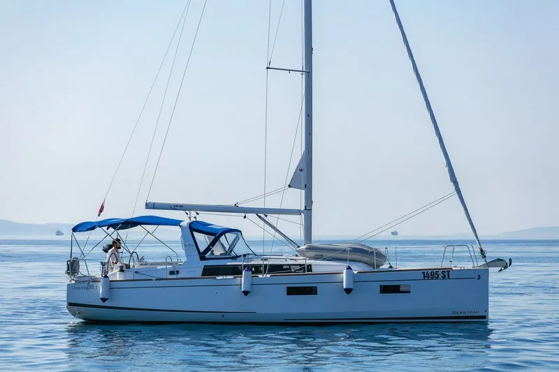 ANIMA MARIS 3 - Yelkenli içinde Split