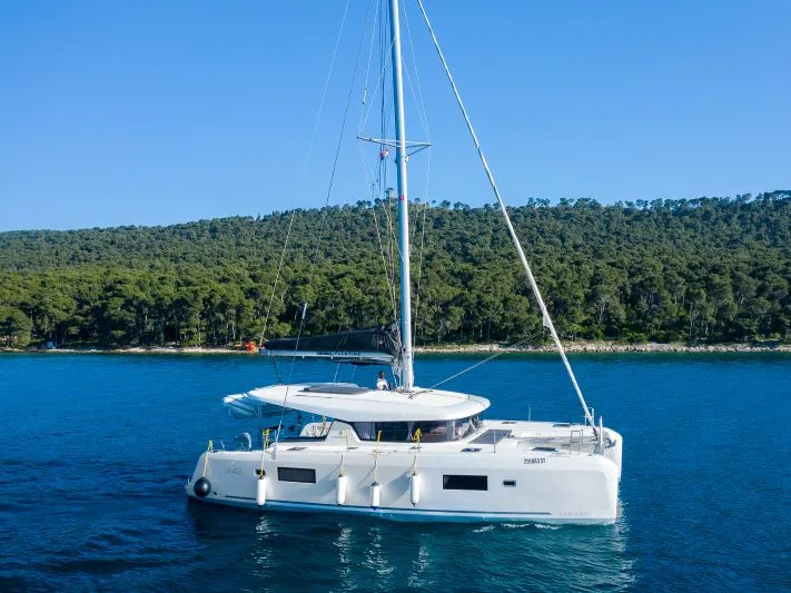 OLYNTHA - Catamaran in Kaštel Gomilica