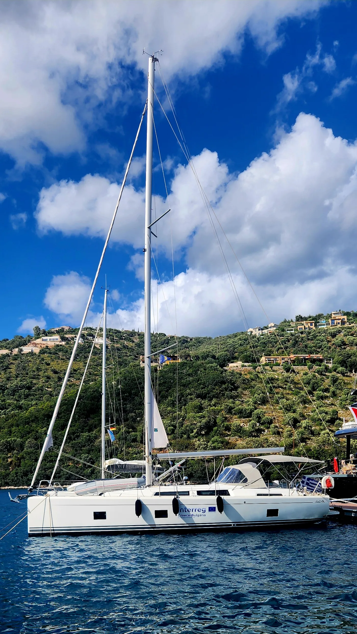 Dolce Vita - Sailboat in Sivota