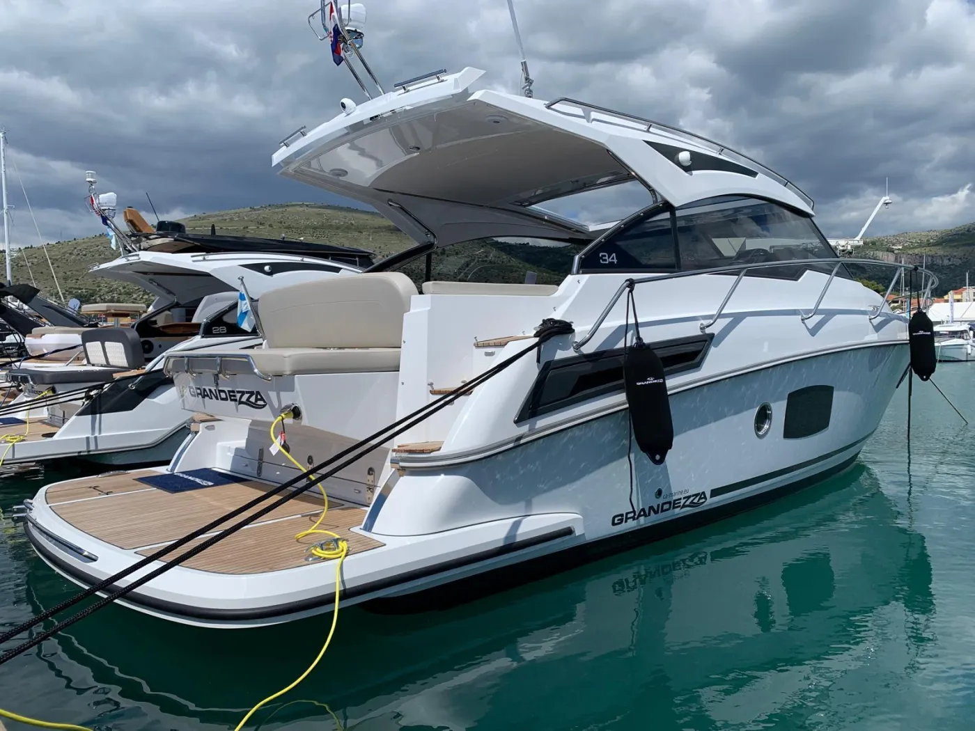 OHANA - Motor Yat içinde Trogir