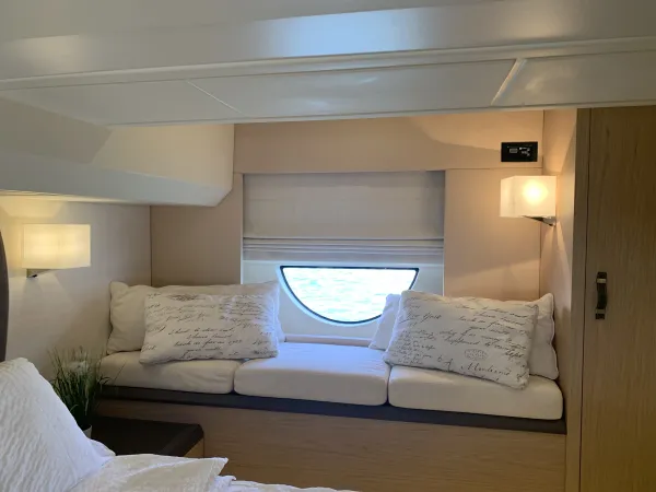sofa-main cabin