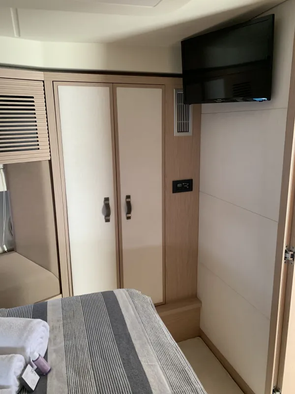 stern cabin-closet