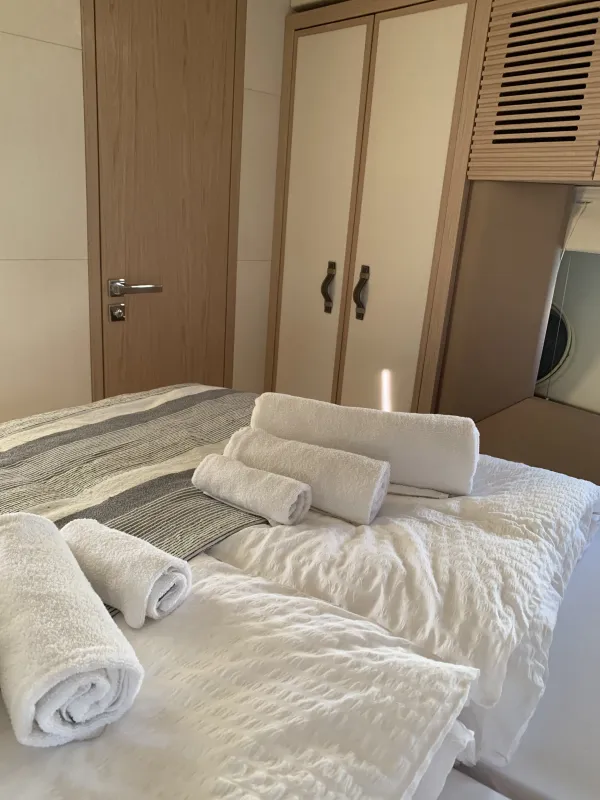 stern cabin-closet