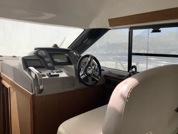 skipper seat