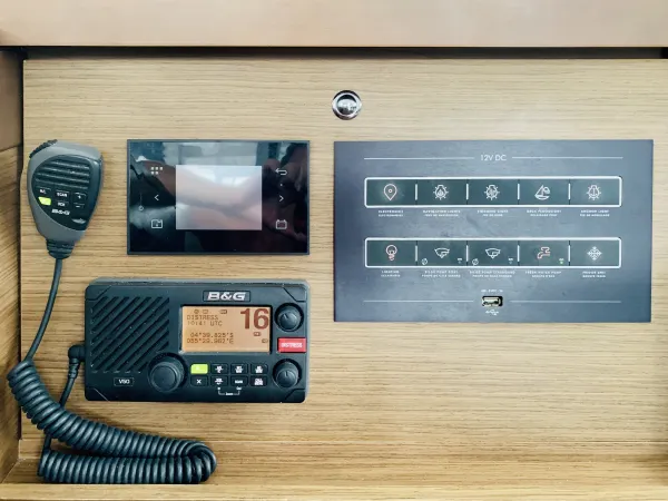 Yacht electrics
