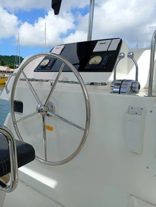 Helmstation