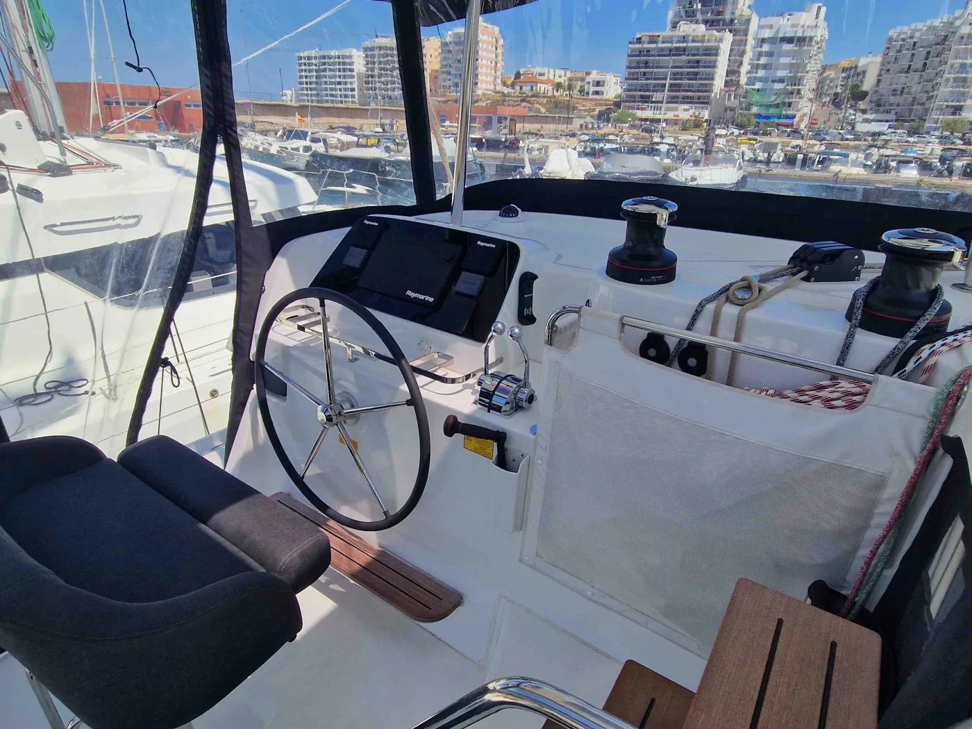 Hanselli - Catamaran in Le Marin