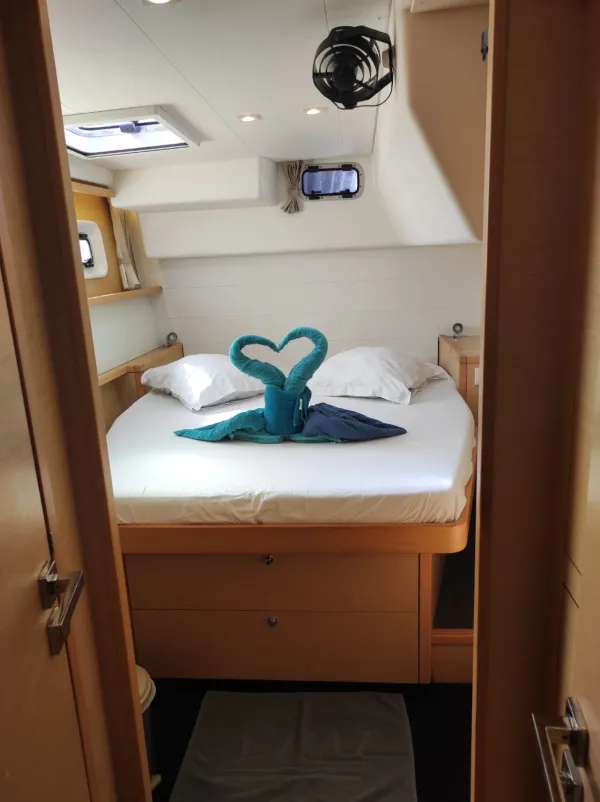 Double cabin aft starboard
