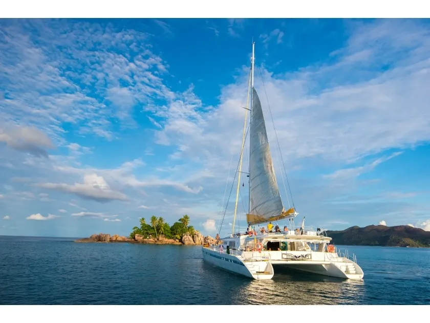 Cabin G11 - Catamaran in Providence