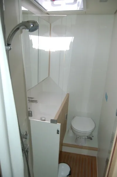 Bath / window