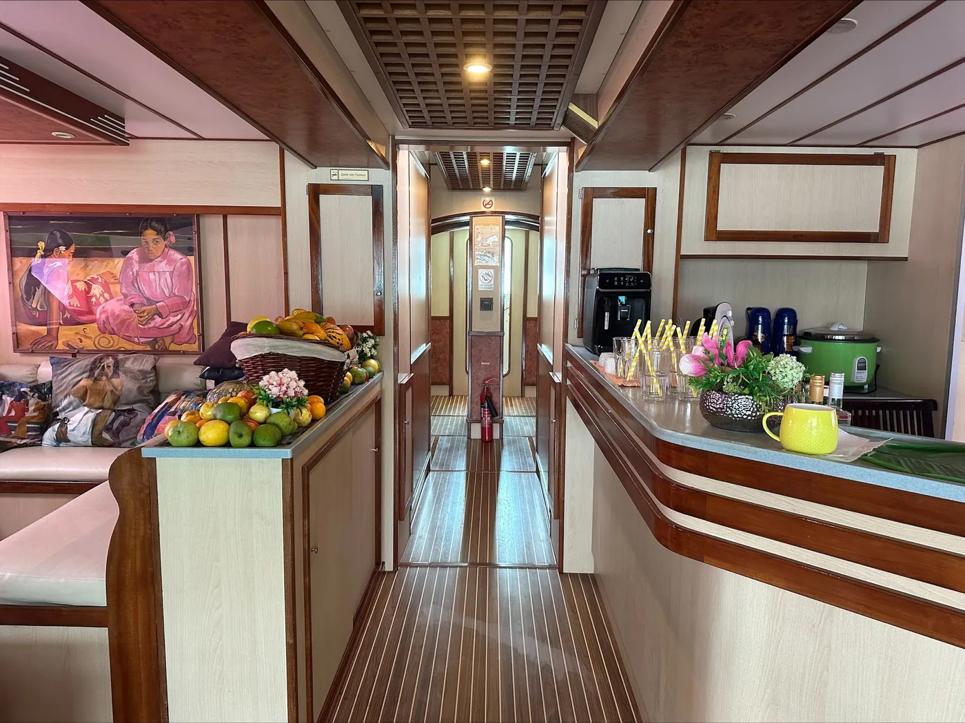Cabin G12 - Catamaran in Providence