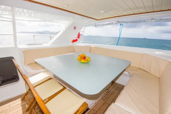 Loungearea / aft / starboard