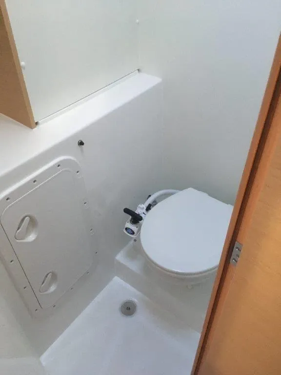 Toilet 2