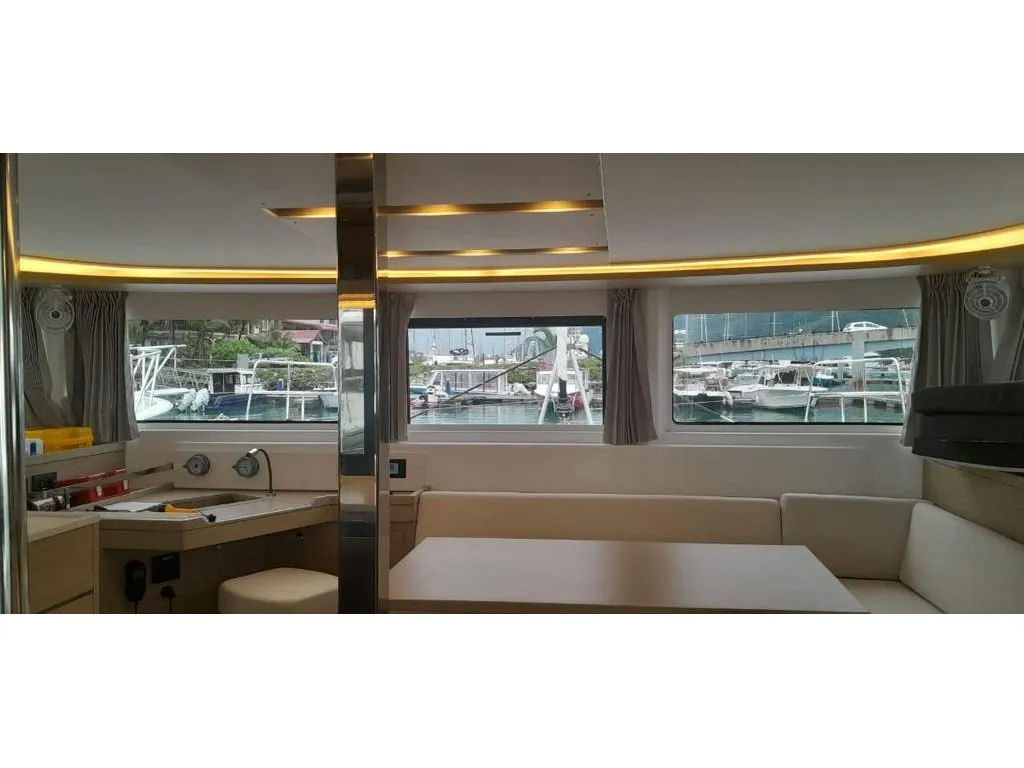 Venus - Catamaran in Providence