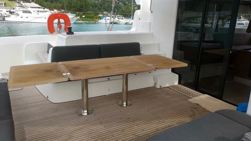 Cabin O06 (RB) - Catamaran in Providence