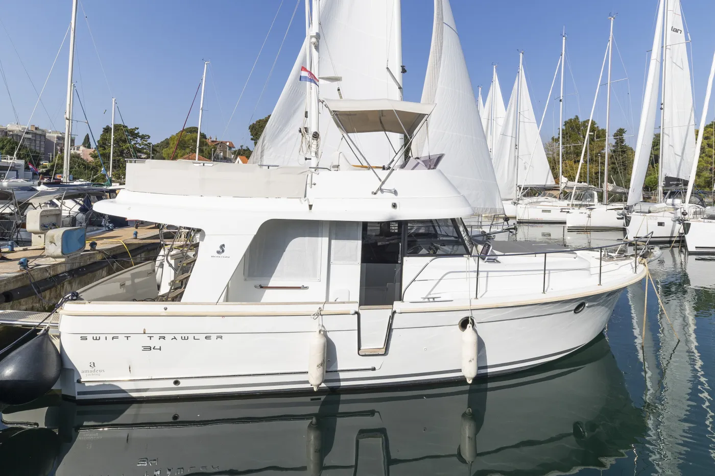Blue Sky - Motor Yacht in Zadar