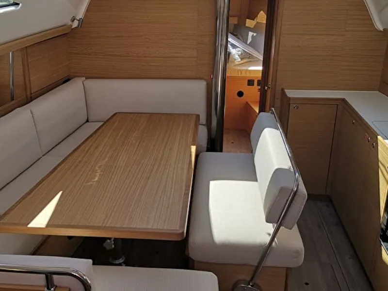JOLA - GENERATOR + AC - Sailboat in Zadar