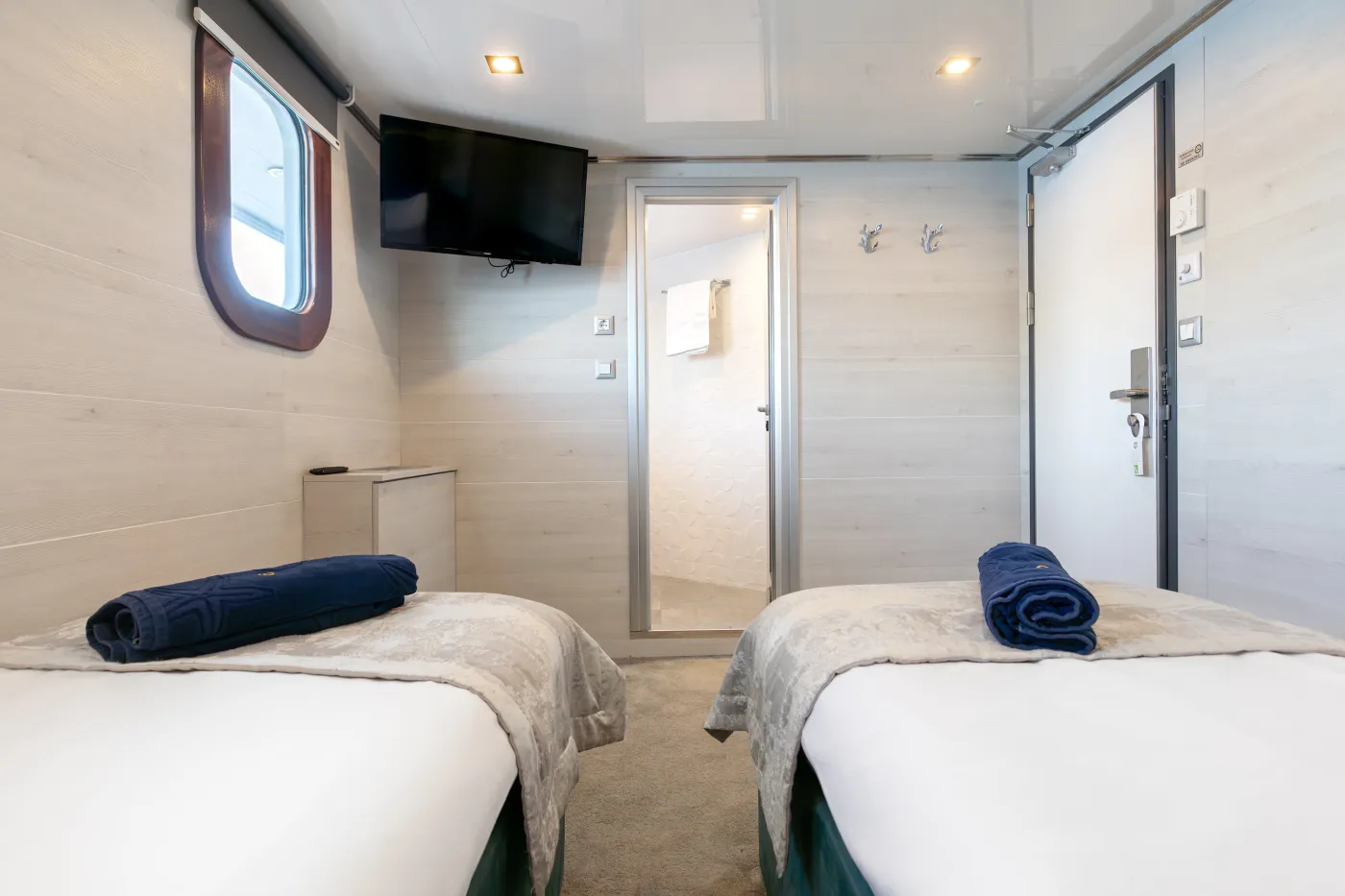 Yolo - Motor Yacht in Split